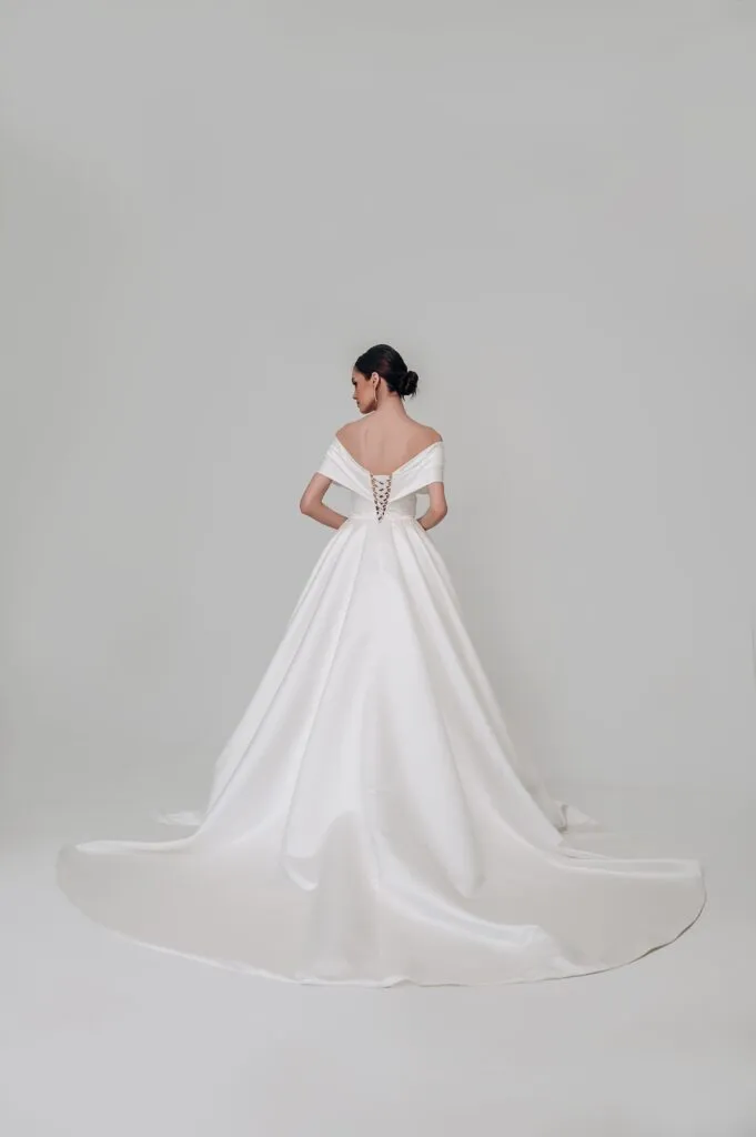 ---Beautiful princess wedding dress with off-the-shoulder neckline made of taffeta, dress with wide skirt--