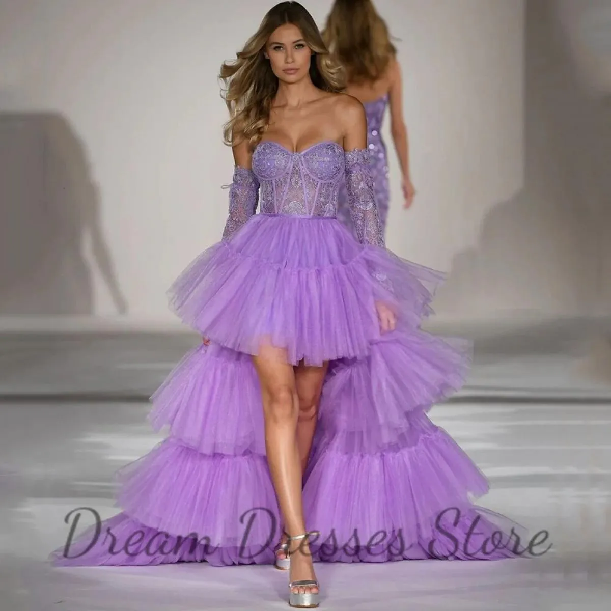 Abito da ballo con applicazioni in pizzo senza spalline con cintura Abiti da donna in tulle alto/basso con schienale alto e bass