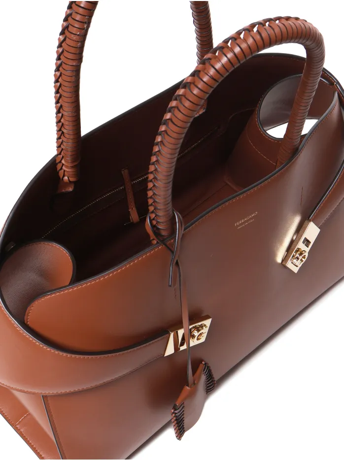 BORSA HUG IN PELLE DI VITELLO