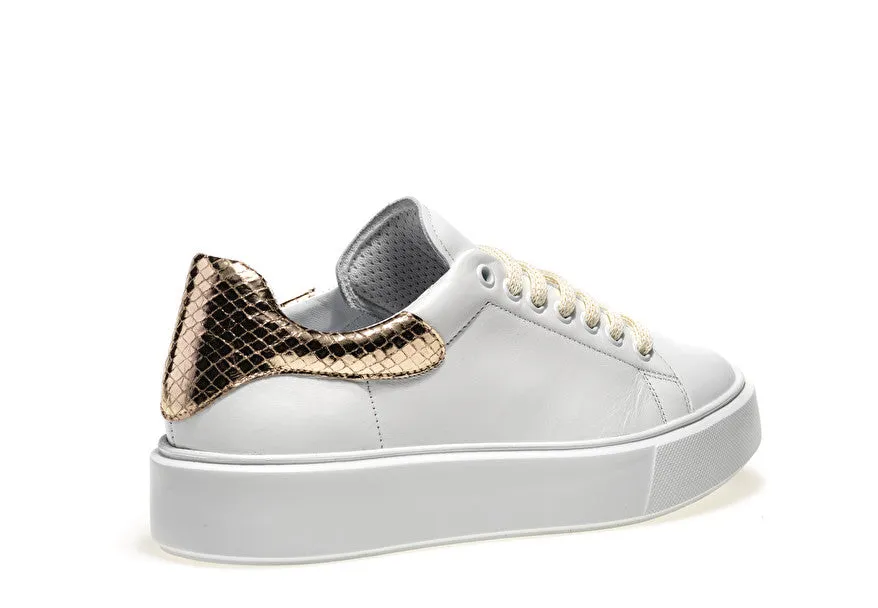 Frau Sneaker in Leather / White