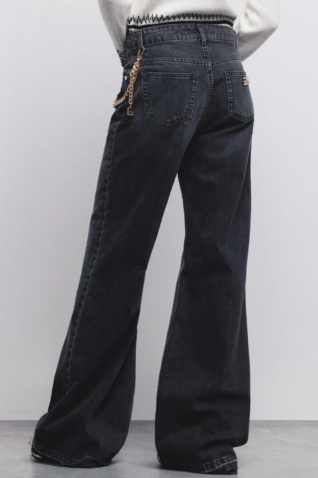 Jeans Palazzo Denim Con Catena Gioiello Nero - Gaëlle Paris