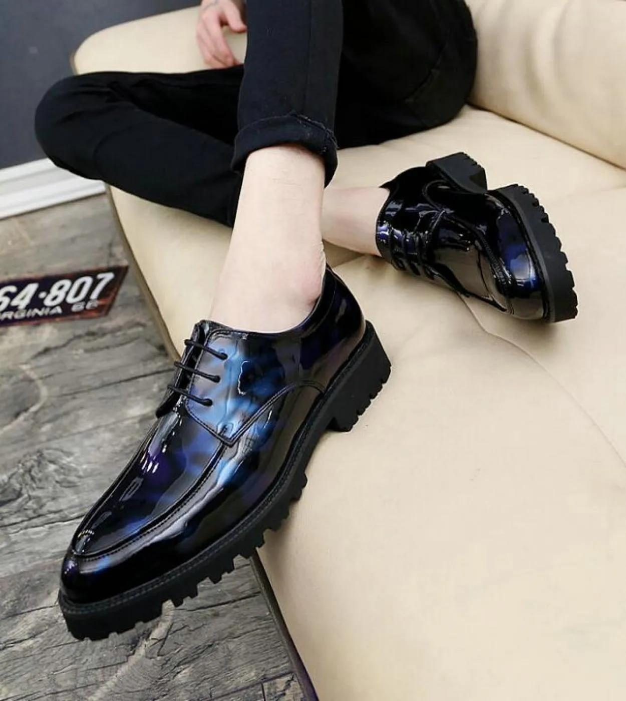 New Luxury Leather Brogue Mens Flats Shoes Casual British Style Wedding Oxfords Fashion Brand Dress Shoes For Men Men