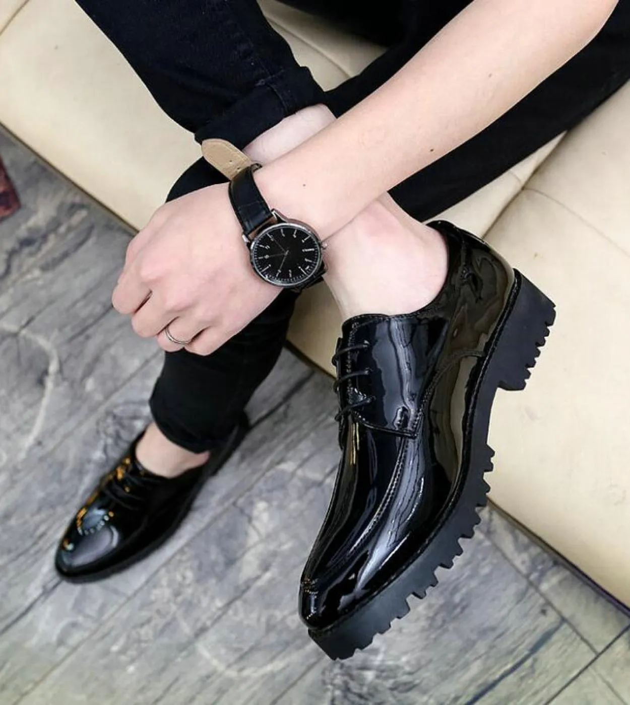 New Luxury Leather Brogue Mens Flats Shoes Casual British Style Wedding Oxfords Fashion Brand Dress Shoes For Men Men