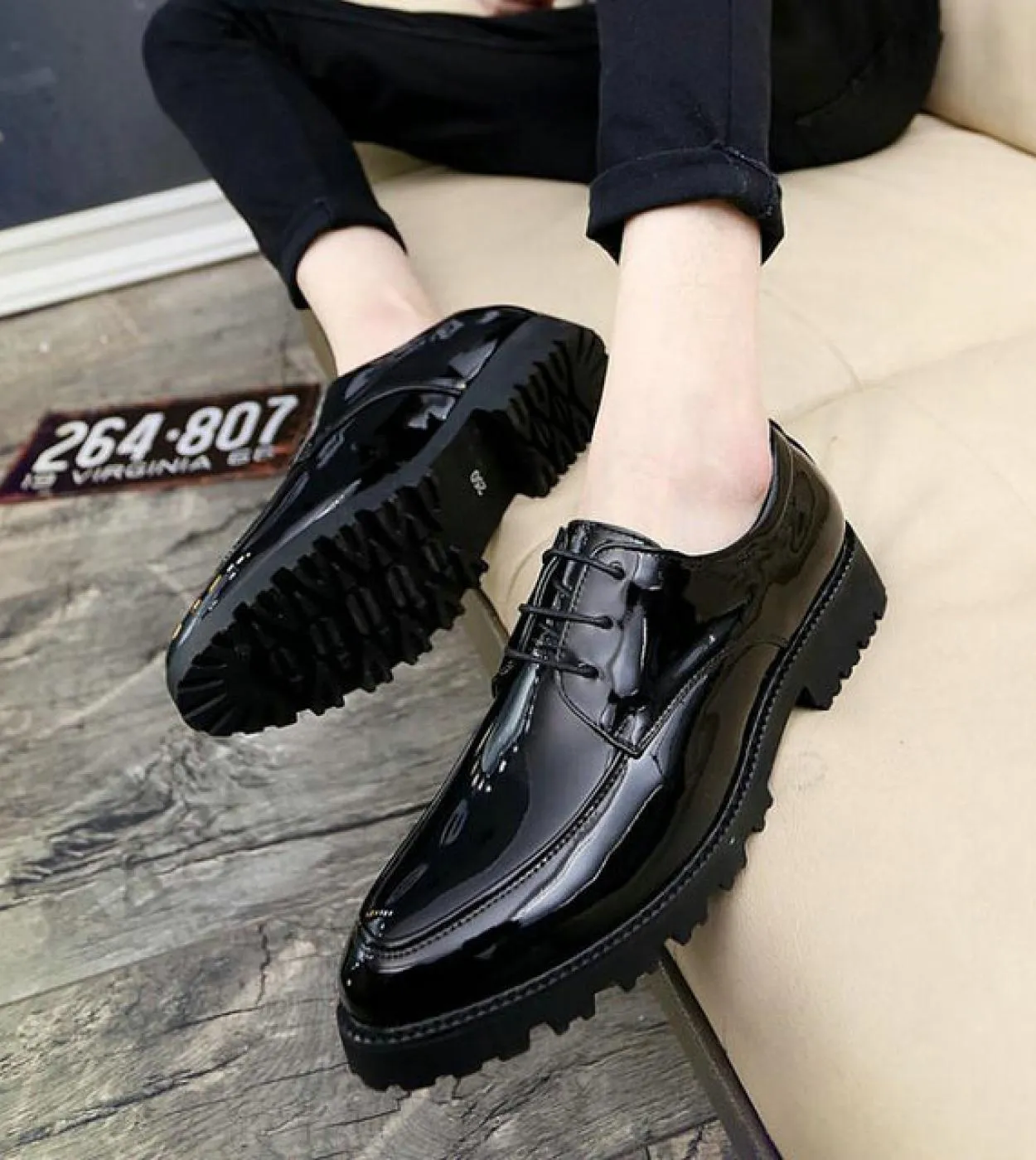 New Luxury Leather Brogue Mens Flats Shoes Casual British Style Wedding Oxfords Fashion Brand Dress Shoes For Men Men