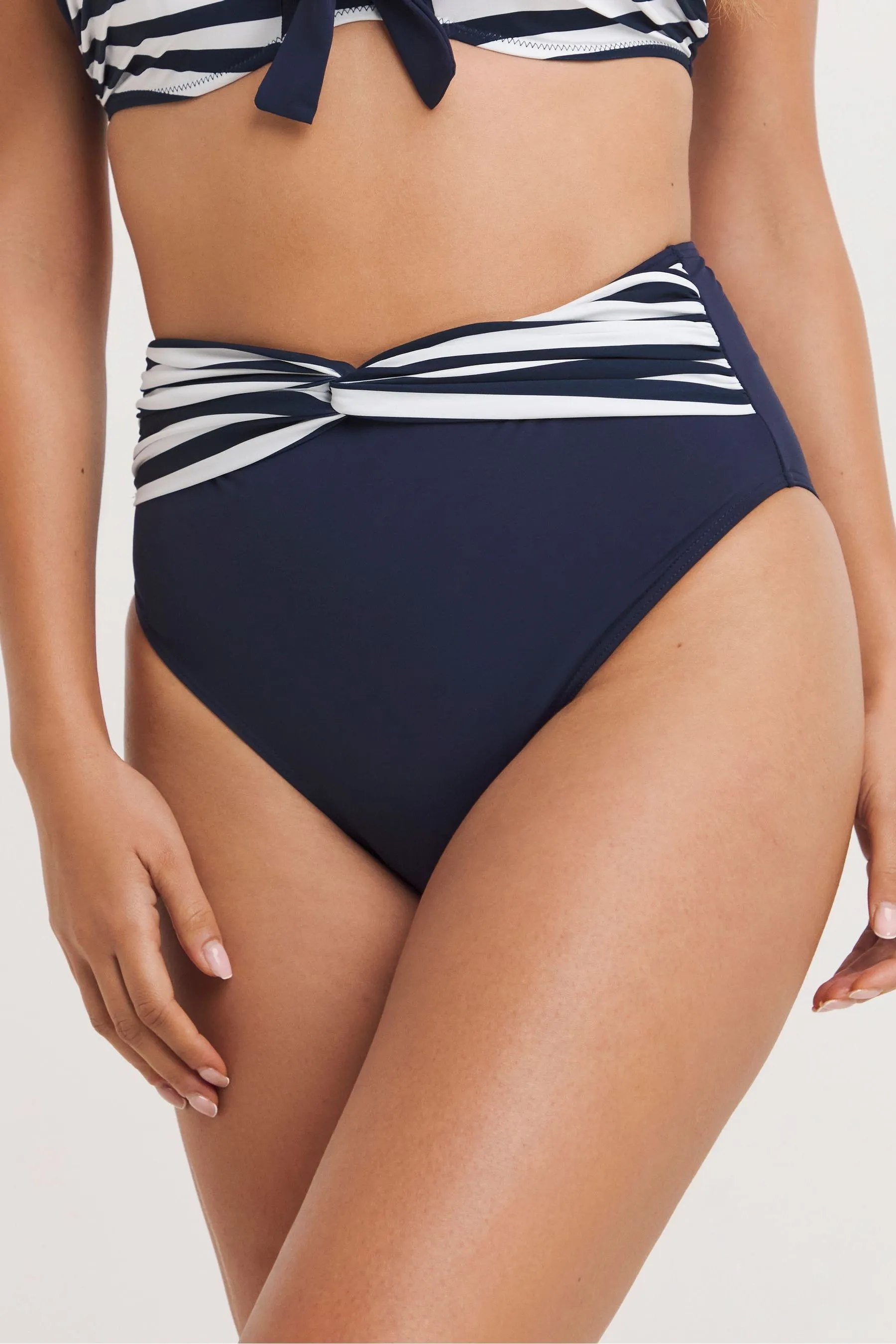 Simply Be - Magisculpt - Slip bikini a vita alta con incrocio sul davanti